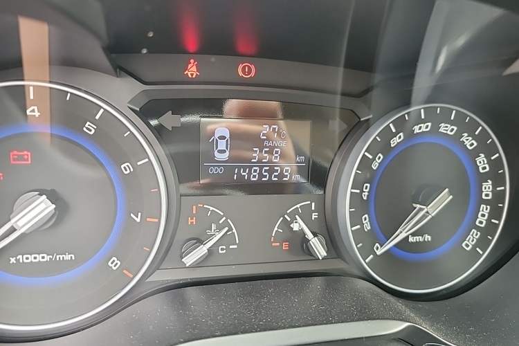 Used CHANGAN Alsvin V7 2015 1.6L Manual Enjoyment Model China IV Standard Odometer Close Up