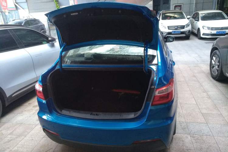 Used CHANGAN Alsvin V7 2015 1.6L Automatic Fun Model China V Standard Trunk