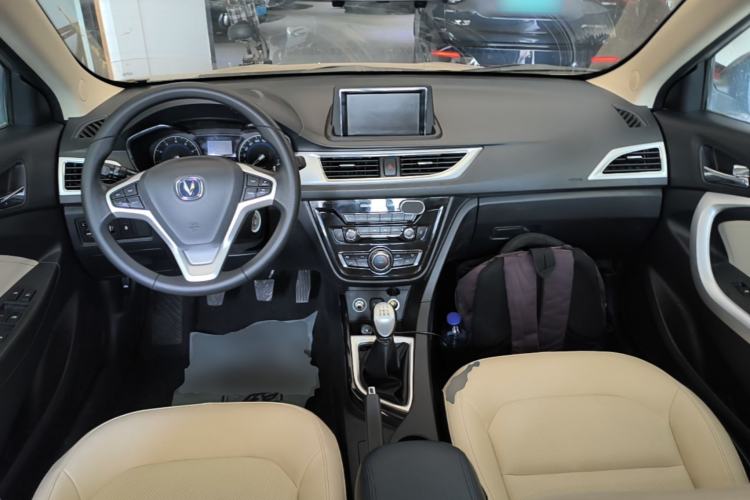 Used CHANGAN Alsvin V7 2015 1.6L Manual Enjoyment Model China V Standard Center Console