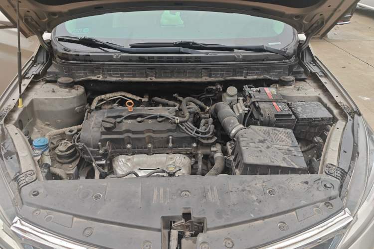 Used CHANGAN Alsvin V7 2015 1.6L Manual Fun Model China IV Standard Engine Bay
