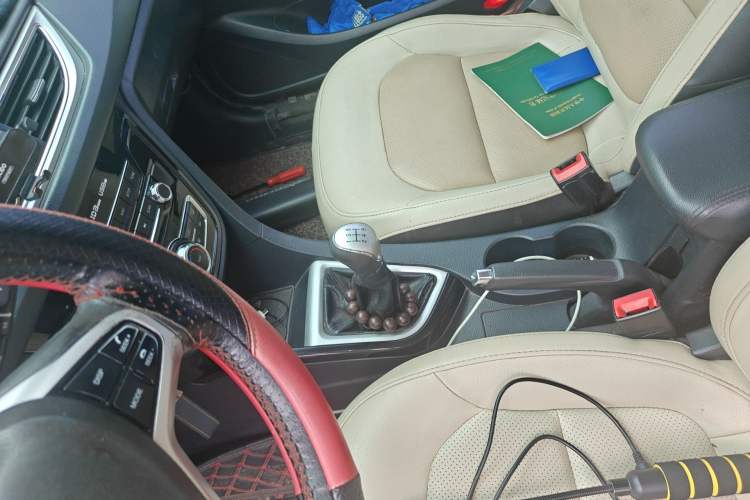 Used CHANGAN Alsvin V7 2015 1.6L Manual Fun Model China IV Standard Gear Lever