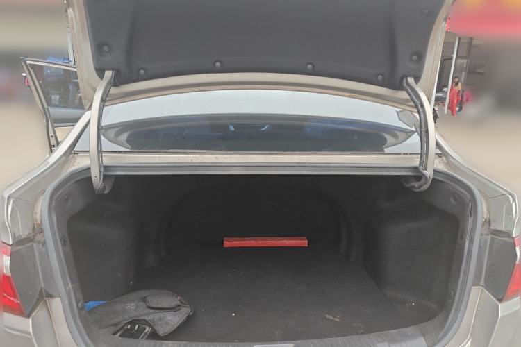 Used CHANGAN Alsvin V7 2015 1.6L Manual Fun Model China IV Standard Trunk