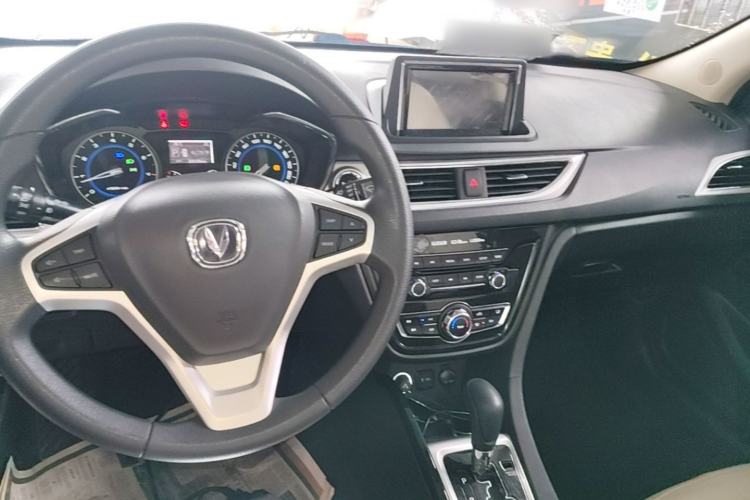 Used CHANGAN Alsvin V7 2015 1.6L Automatic Enjoyment Model China V Standard Center Console