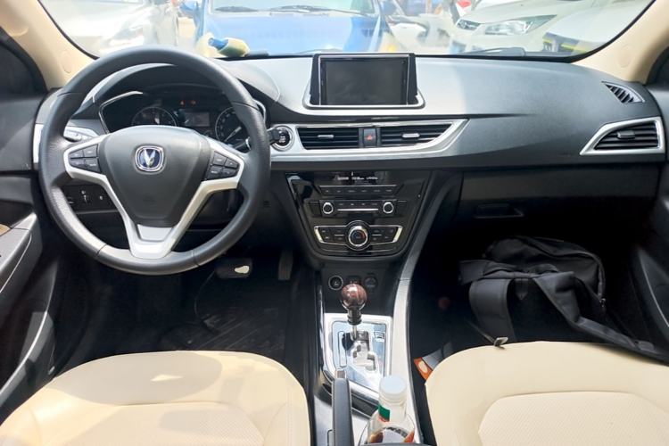 Used CHANGAN Alsvin V7 2015 1.6L Automatic Enjoyment Model China V Standard Center Console