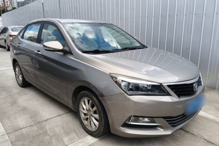 Used CHANGAN Alsvin V7 2015 1.6L Manual Enjoyment Model China IV Standard Front Right 45 Deg