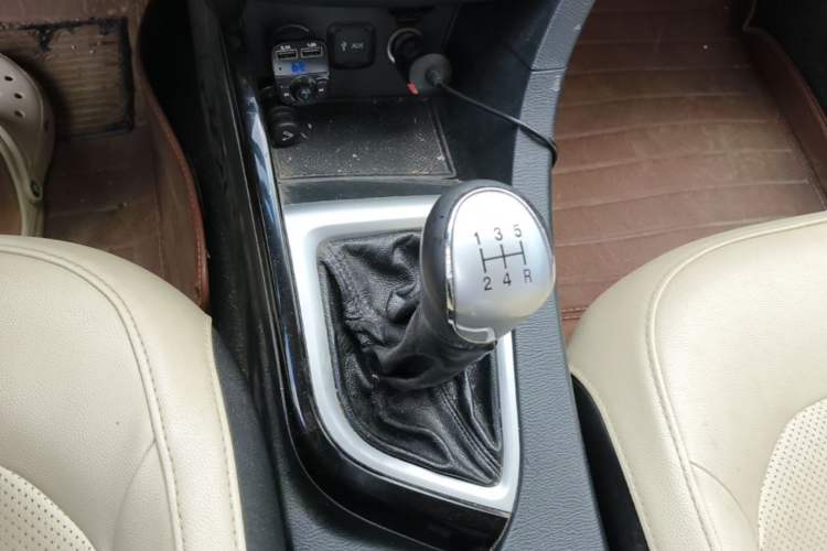 Used CHANGAN Alsvin V7 2015 1.6L Manual Enjoyment Model China IV Standard Gear Lever