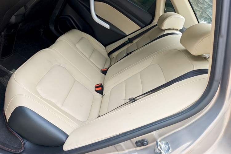 Used CHANGAN Alsvin V7 2015 1.6L Automatic Enjoyment Model China V Standard Left Rear Seat