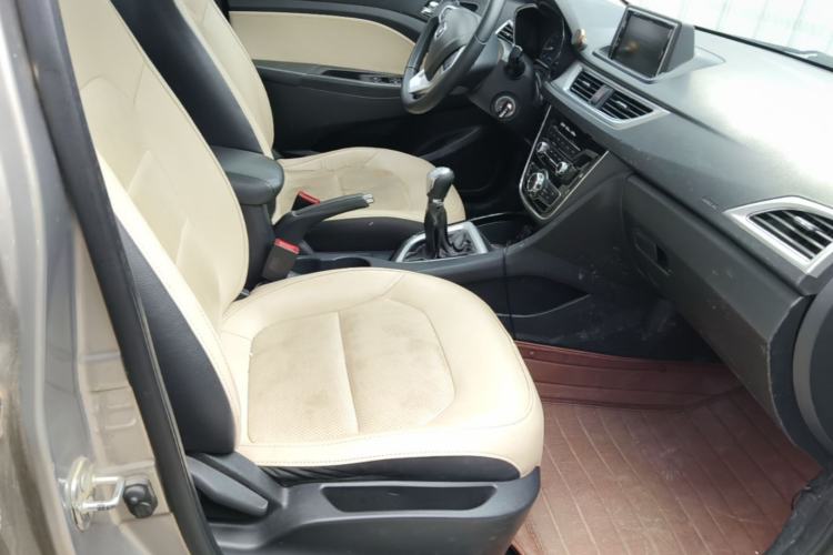 Used CHANGAN Alsvin V7 2015 1.6L Manual Enjoyment Model China IV Standard Right Front Seat