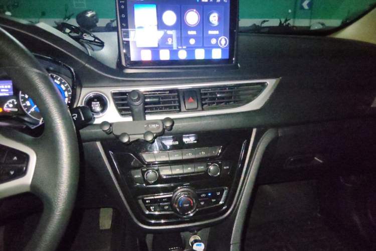 Used CHANGAN Alsvin V7 2015 1.6L Automatic Joyful Model China IV Standard Audio And AC Panel
