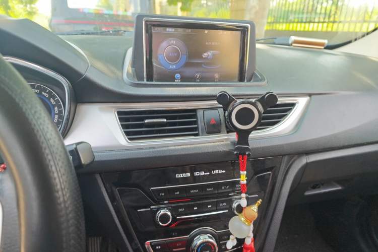Used CHANGAN Alsvin V7 2015 1.6L Manual Enjoyment Model China IV Standard Audio And AC Panel