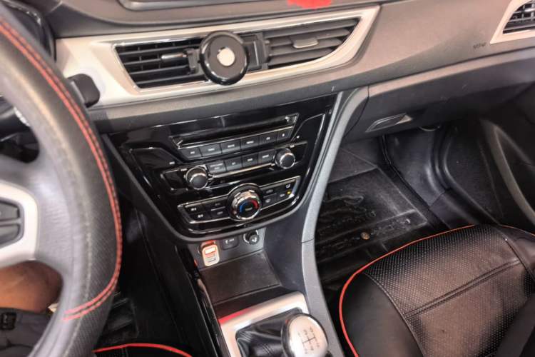 Used CHANGAN Alsvin V7 2015 1.6L Manual Joyride Model China V Standard Audio And AC Panel