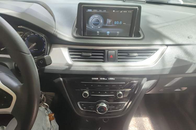 Used CHANGAN Alsvin V7 2015 1.6L Manual Enjoyment Model China IV Standard Audio And AC Panel