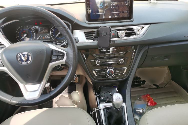 Used CHANGAN Alsvin V7 2015 1.6L Manual Enjoyment Model China V Standard Center Console