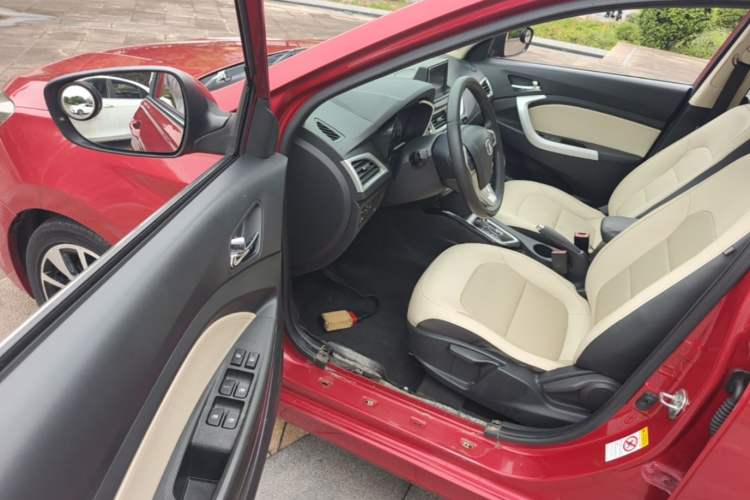 Used CHANGAN Alsvin V7 2015 1.6L Automatic Fun Model China IV Standard Driver Seat