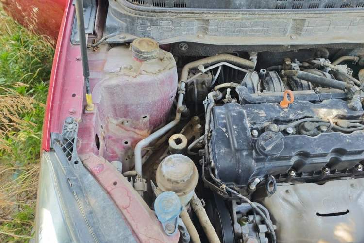 Used CHANGAN Alsvin V7 2015 1.6L Manual Enjoyment Model China IV Standard Engine Bay Right