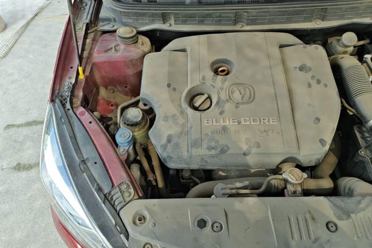 Used CHANGAN Alsvin V7 2015 1.6L Manual Enjoyment Model China IV Standard Engine Bay Right