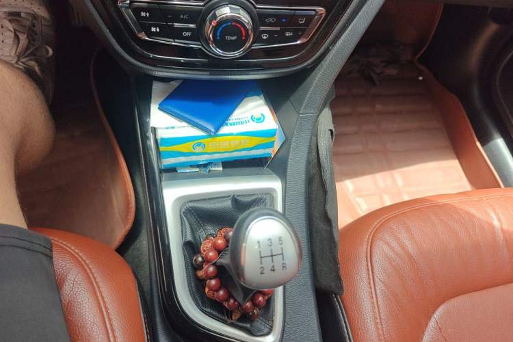 Used CHANGAN Alsvin V7 2015 1.6L Manual Joyful Edition China IV Gear Lever