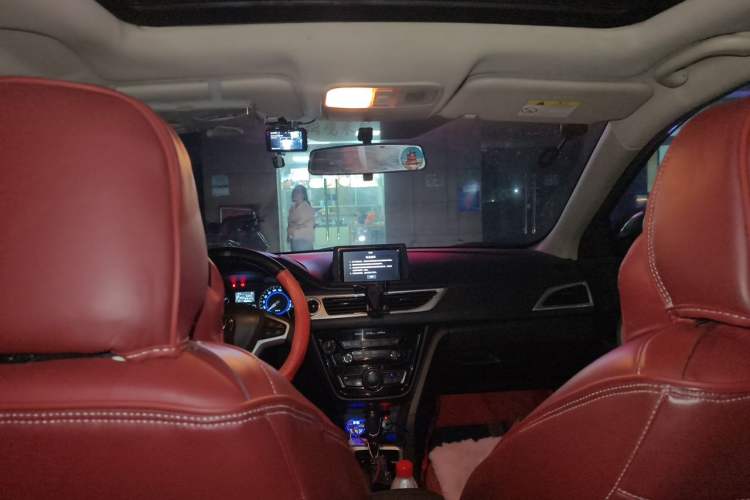 Used CHANGAN Alsvin V7 2015 1.6L Automatic Enjoyment Model China V Standard Headliner