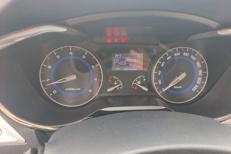 Used CHANGAN Alsvin V7 2015 1.6L Automatic Fun Model China IV Standard Instrument Cluster