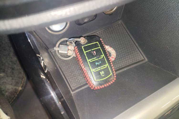 Used CHANGAN Alsvin V7 2015 1.6L Automatic Enjoyment Model China IV Standard Interior 1