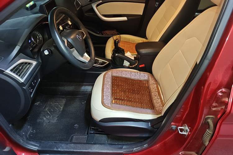 Used CHANGAN Alsvin V7 2015 1.6L Automatic Enjoyment Model China IV Standard Left Front Seat
