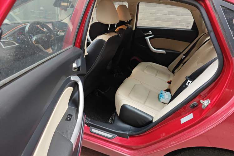 Used CHANGAN Alsvin V7 2015 1.6L Manual Enjoyment Model China IV Standard Left Rear Seat
