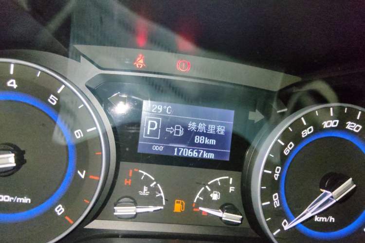 Used CHANGAN Alsvin V7 2015 1.6L Automatic Joyful Model China IV Standard Odometer Close Up
