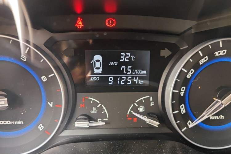Used CHANGAN Alsvin V7 2015 1.6L Manual Enjoyment Model China IV Standard Odometer Close Up