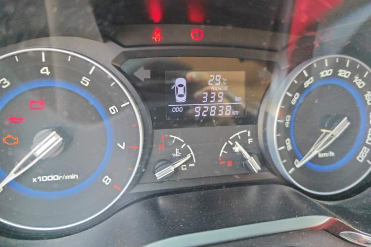 Used CHANGAN Alsvin V7 2015 1.6L Manual Enjoyment Model China IV Standard Odometer Close Up