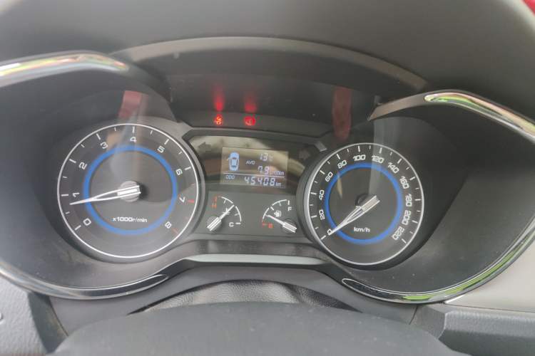 Used CHANGAN Alsvin V7 2015 1.6L Manual Enjoyment Model China IV Standard Odometer Close Up