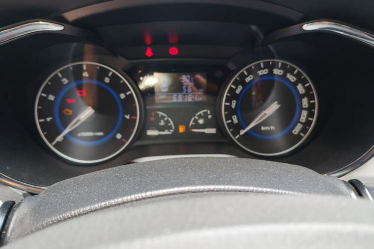 Used CHANGAN Alsvin V7 2015 1.6L Manual Joyride Model China IV Standard Odometer Close Up