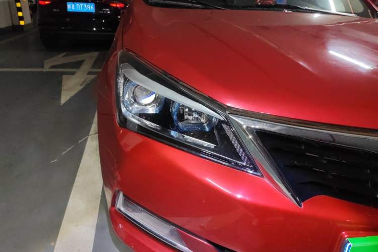 Used CHANGAN Alsvin V7 2015 1.6L Automatic Enjoyment Model China V Standard Right Front Headlight