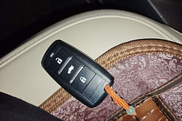 Used CHANGAN Alsvin V7 2015 1.6L Automatic Enjoyment Model China IV Standard Vehicle Key