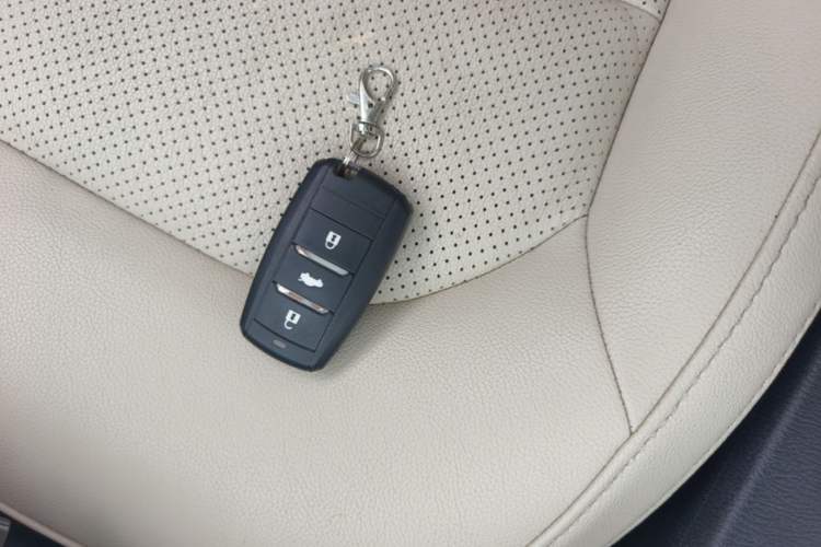 Used CHANGAN Alsvin V7 2015 1.6L Automatic Fun Model China IV Standard Vehicle Key
