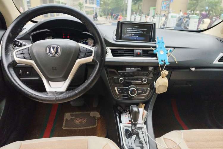 Used CHANGAN Alsvin V7 2015 1.6L Automatic Enjoyment Model China IV Standard Center Console