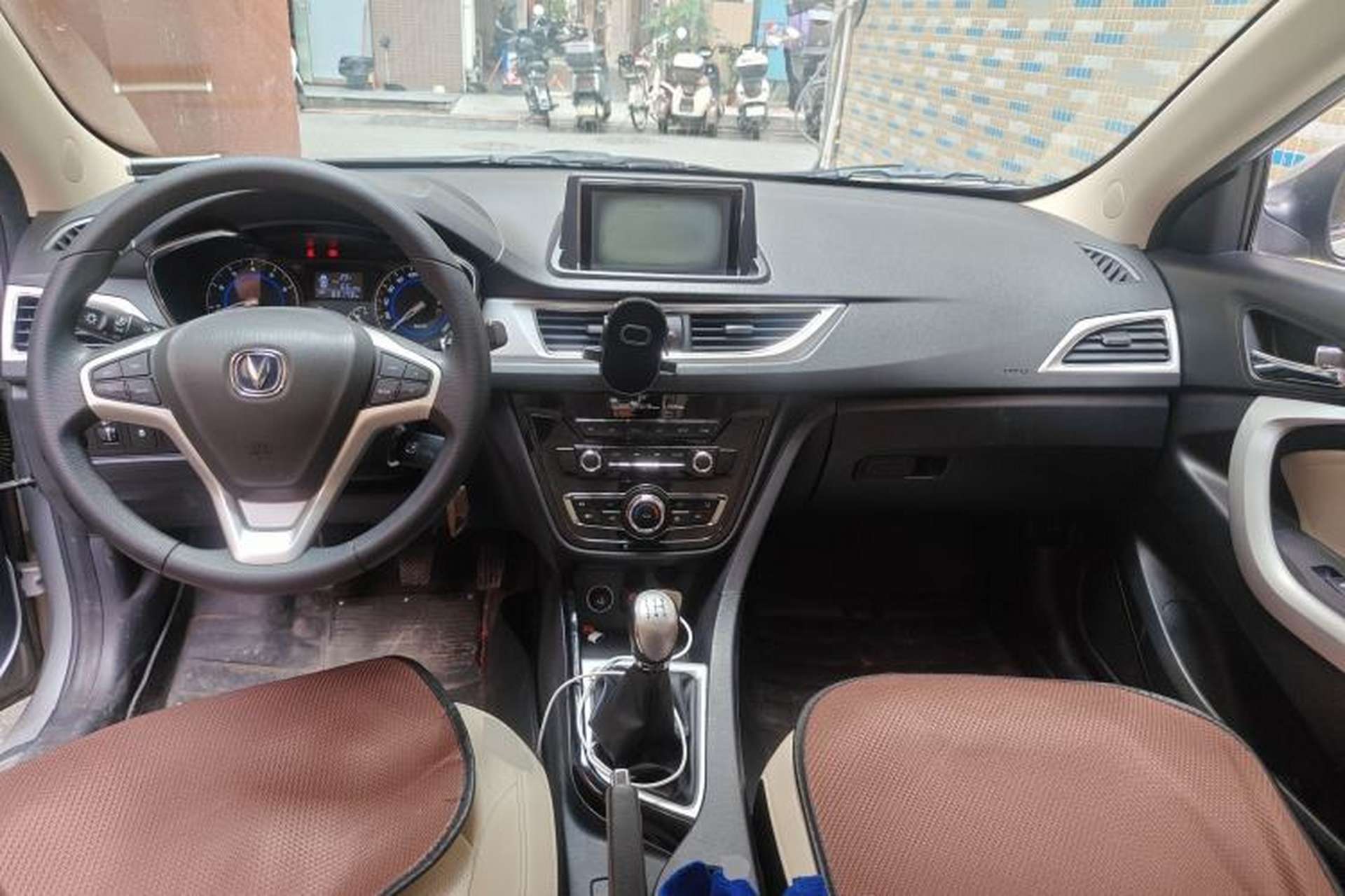 Used CHANGAN Alsvin V7 2015 1.6L Manual Enjoyment Model China V Standard Center Console