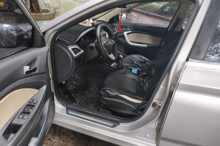 Used CHANGAN Alsvin V7 2015 1.6L Manual Enjoyment Model China IV Standard Driver Seat