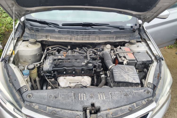 Used CHANGAN Alsvin V7 2015 1.6L Manual Enjoyment Model China IV Standard Engine Bay
