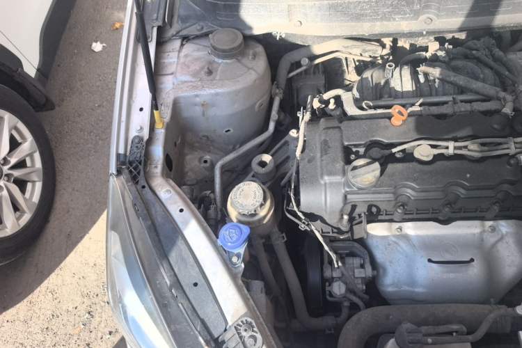 Used CHANGAN Alsvin V7 2015 1.6L Manual Joyful Edition China IV Engine Bay Right