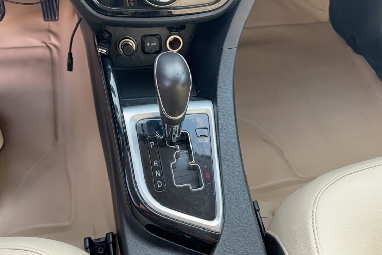Used CHANGAN Alsvin V7 2015 1.6L Automatic Enjoyment Model China IV Standard Gear Lever