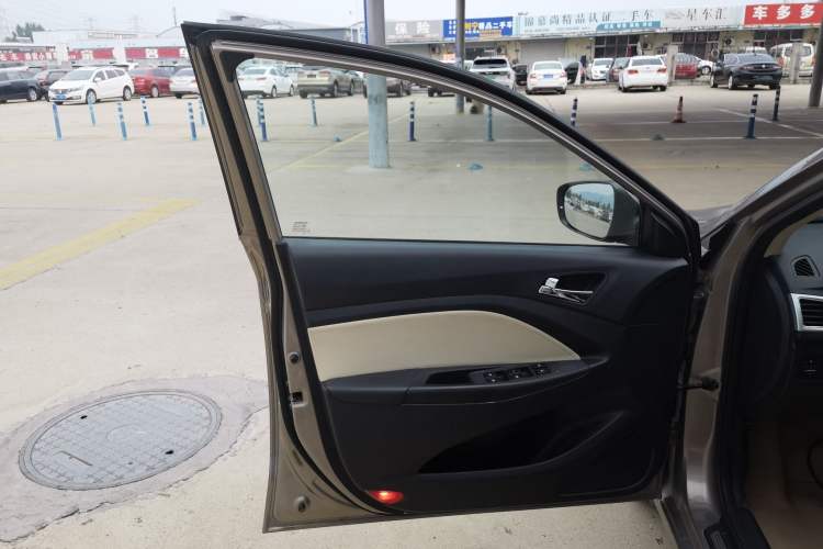 Used CHANGAN Alsvin V7 2015 1.6L Automatic Enjoyment Model China IV Standard Left Front Door Interior