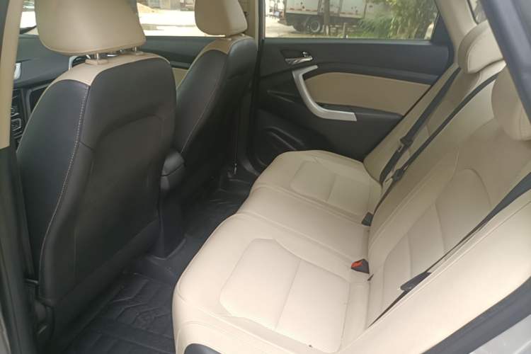 Used CHANGAN Alsvin V7 2015 1.6L Automatic Enjoyment Model China V Standard Left Rear Seat