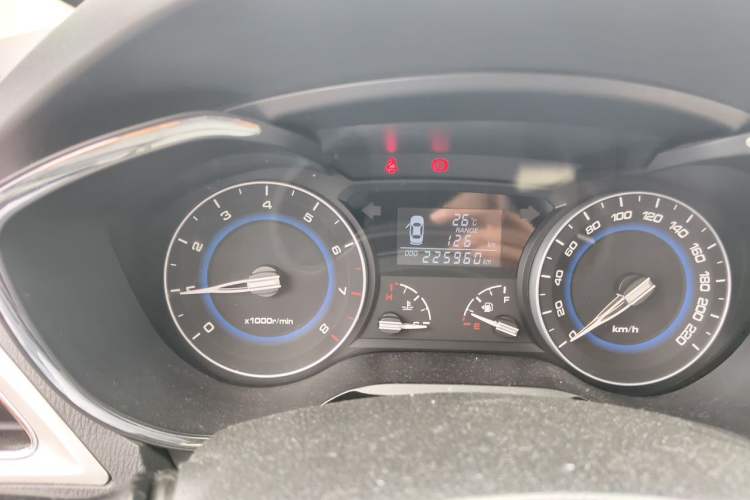 Used CHANGAN Alsvin V7 2015 1.6L Manual Enjoyment Model China IV Standard Odometer Close Up