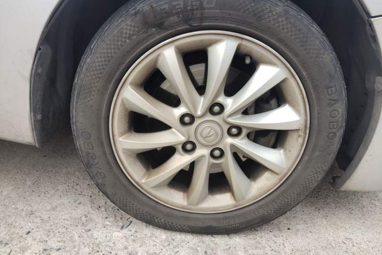 Used CHANGAN Alsvin V7 2015 1.6L Automatic Joyful Model China IV Standard Right Front Wheel Hub