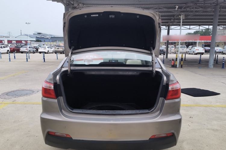 Used CHANGAN Alsvin V7 2015 1.6L Automatic Enjoyment Model China IV Standard Trunk