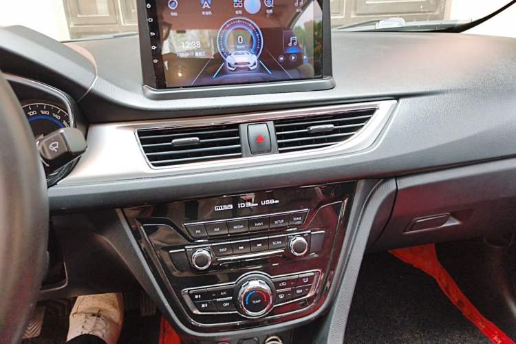 Used CHANGAN Alsvin V7 2015 1.6L Manual Fun Model China IV Standard Audio And AC Panel