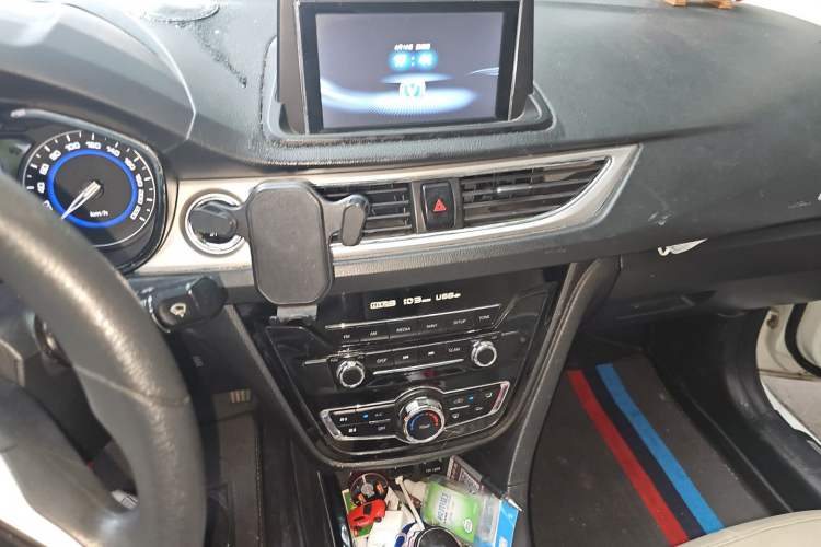 Used CHANGAN Alsvin V7 2015 1.6L Automatic Enjoyment Model China V Standard Audio And AC Panel