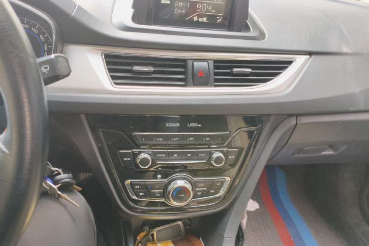 Used CHANGAN Alsvin V7 2015 1.6L Manual Joyful Edition China IV Audio And AC Panel