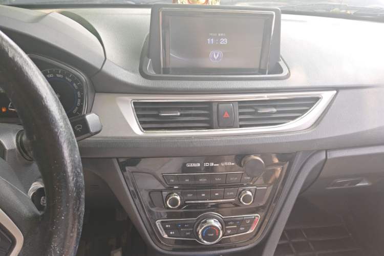 Used CHANGAN Alsvin V7 2015 1.6L Manual Enjoyment Model China IV Standard Audio And AC Panel