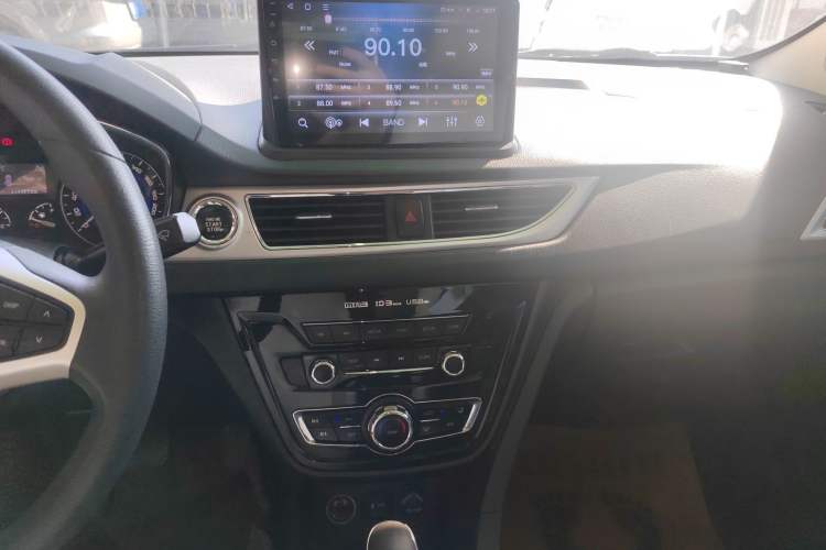 Used CHANGAN Alsvin V7 2015 1.6L Automatic Enjoyment Model China IV Standard Audio And AC Panel